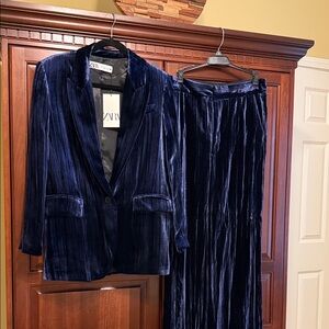 Zara women’s Deep Blue Velvet Suit Set